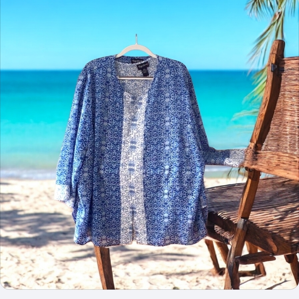 Maggi Barnes top 2 pieces size 3X 26/28 blue white lightweight. Great p…